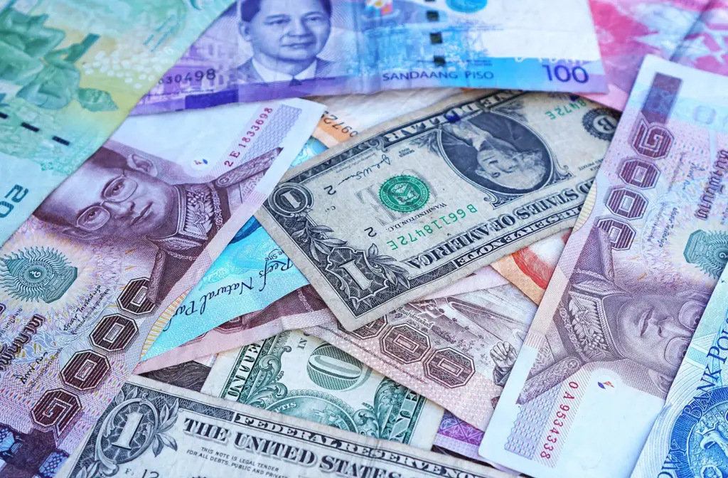 bank-notes-banknotes-cash